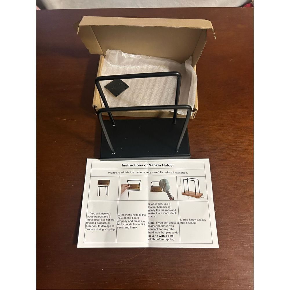 NWT napkin holder 